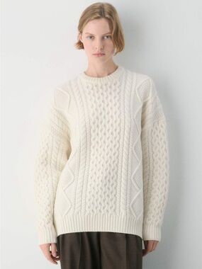 Aritzia Heritage Knit Merino Wool Crew Sweater